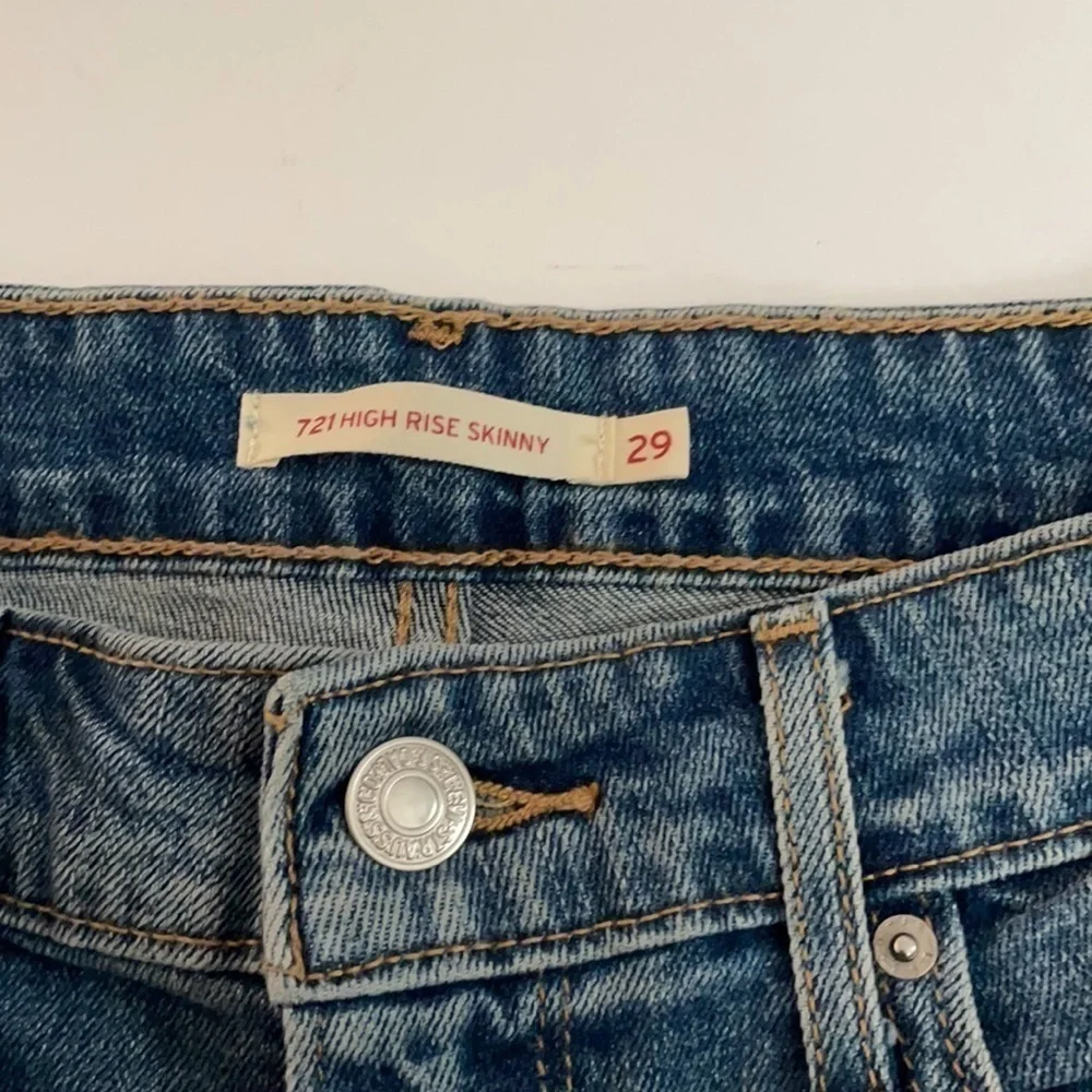 Levi's 721 high waisted skinny jeans distressed size 29 - Picture 5 of 8